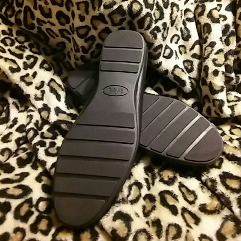 Shoes - Picture 2 of 2